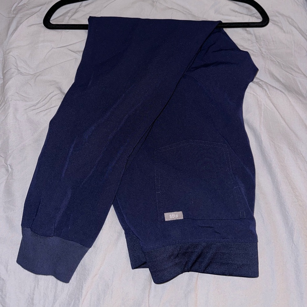 Figs navy high waisted jogger scrub pants - M